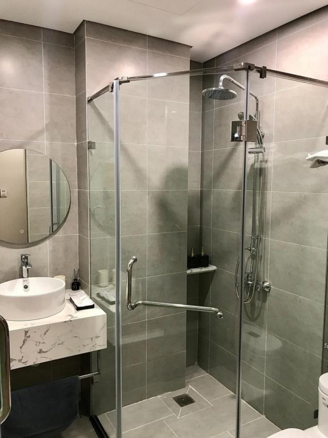 Отель Milash Boutique Халонг